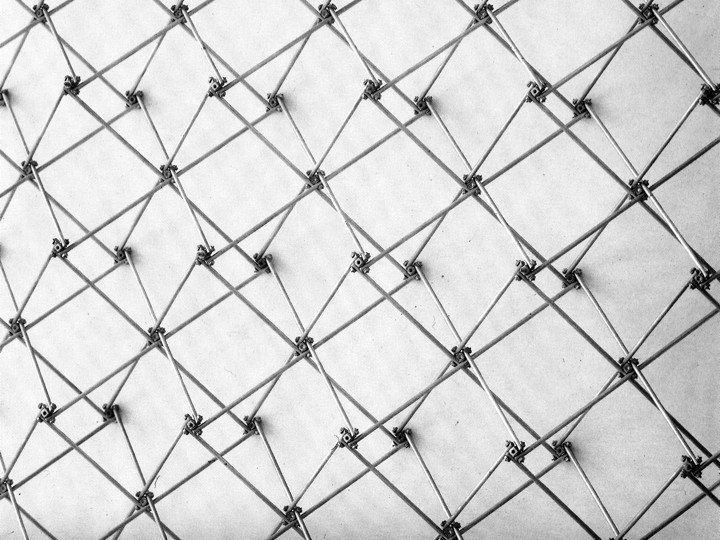 PROYECTAR CON LA TECNOLOGÍA Sistemas de producción en la arquitectura española de los 1950-60s